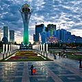 baiterek-kazakhstan-ludwig_70215_990x742.jpg