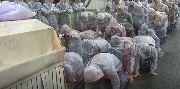 父親的身後事,從大體捐贈到植葬《植葬才真有入土為安》 父親的身後事,從大體捐贈到植葬《植葬才真有入土為安》