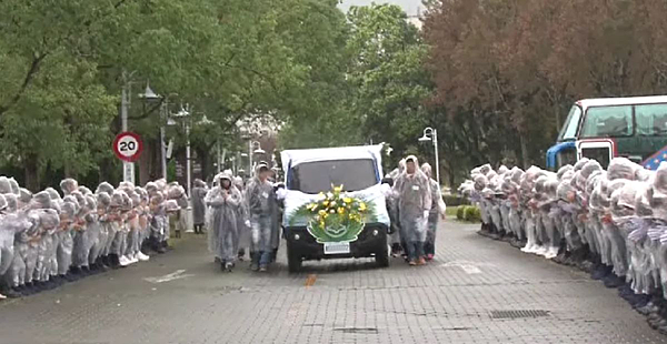 父親的身後事,從大體捐贈到植葬《植葬才真有入土為安》 父親的身後事,從大體捐贈到植葬《植葬才真有入土為安》