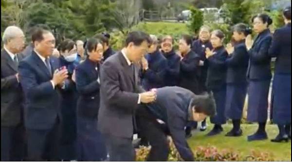 父親的身後事,從大體捐贈到植葬《植葬才真有入土為安》 父親的身後事,從大體捐贈到植葬《植葬才真有入土為安》