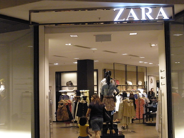 鬼打牆一直逛的ZARA