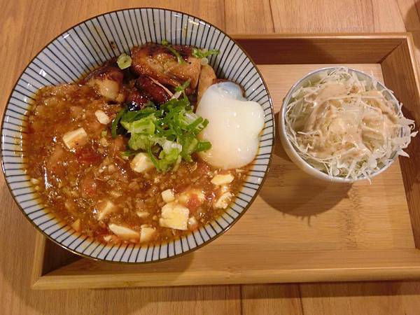 麻婆雙拼丼 雞肉2.jpg