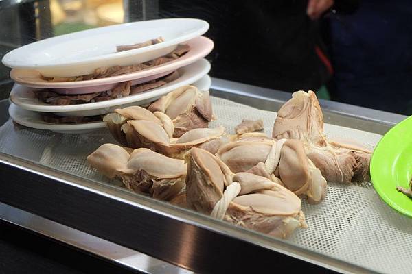 吧台擺放 (1).JPG