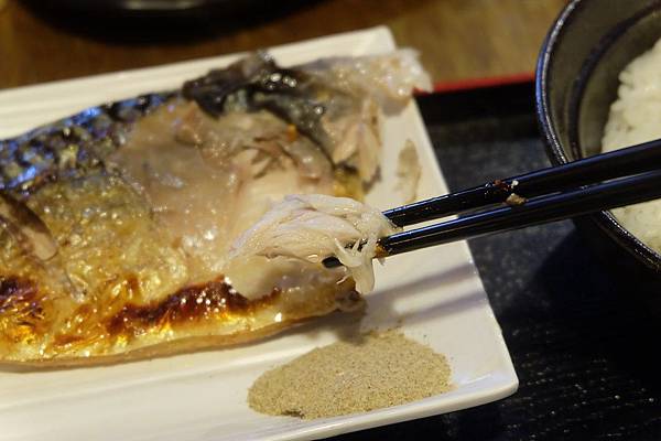 鯖魚定食 (9).JPG