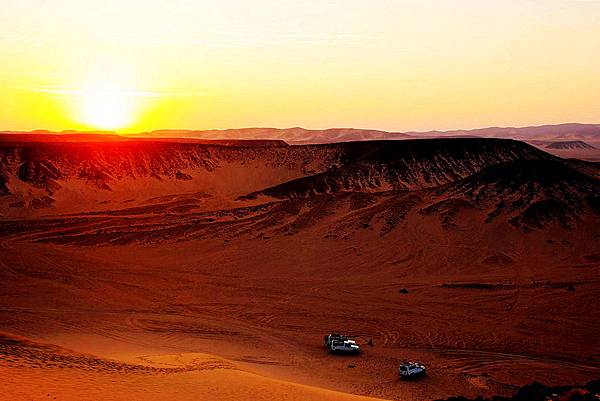 埃及-撒哈拉沙漠(虎加達日出).jpg