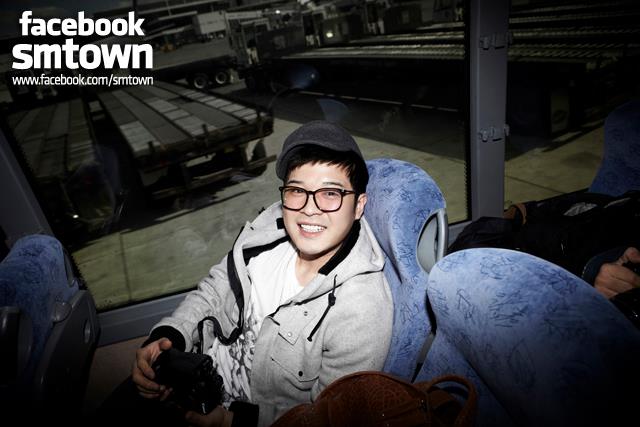 Shindong looks so happy to be in New York!