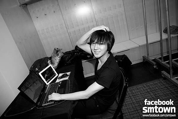 Yesung @ waiting room