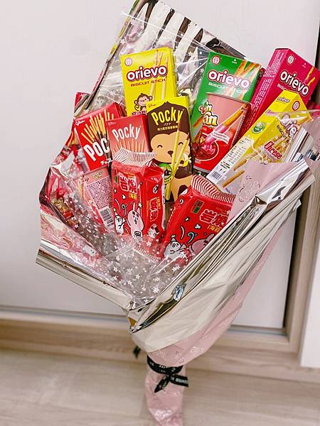 畢業餅乾花束零食花束糖果花束創意花束亮面包裝紙花束_200726_1