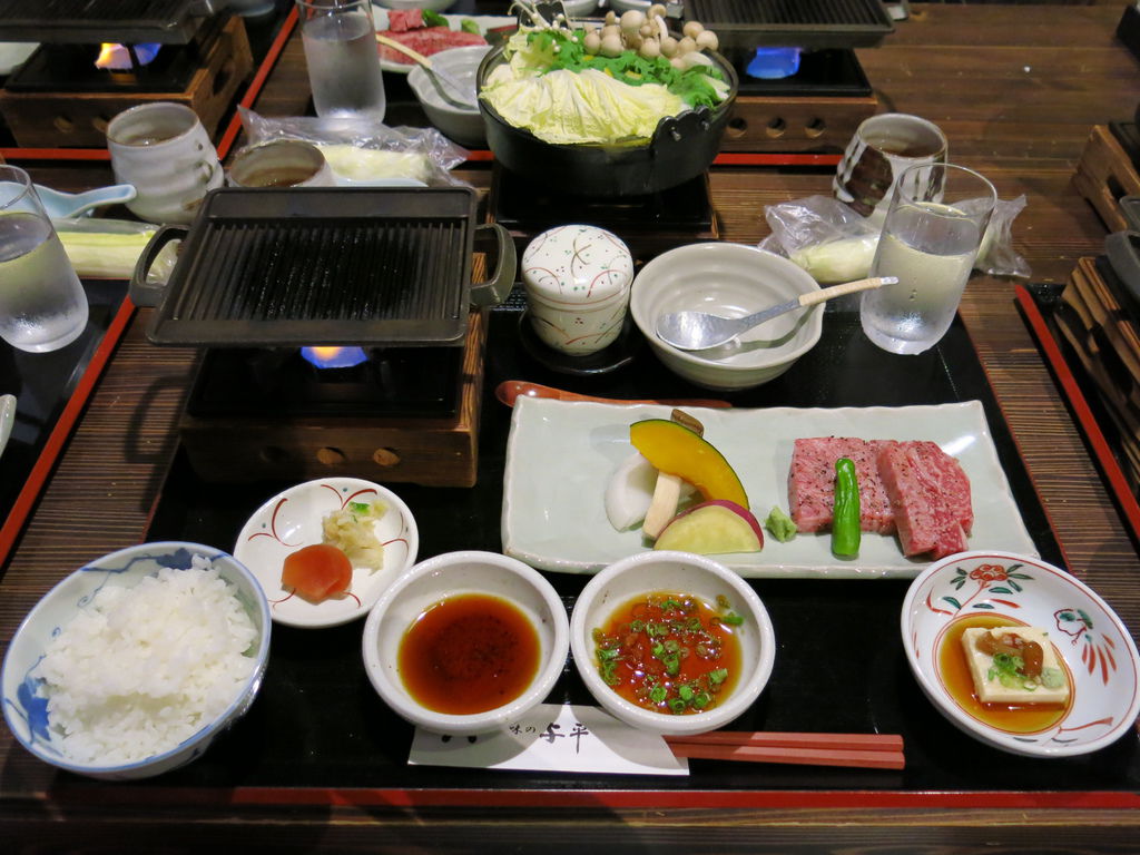 在日本的第一餐是日本前幾有名的飛驒牛 在日本的第一餐是日本前幾有名的飛驒牛