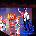 日本有名的寶塚歌劇團有一小團在加賀屋駐團表演(另外付門票)，據說全團是女演員，考劇團比考大學還困難