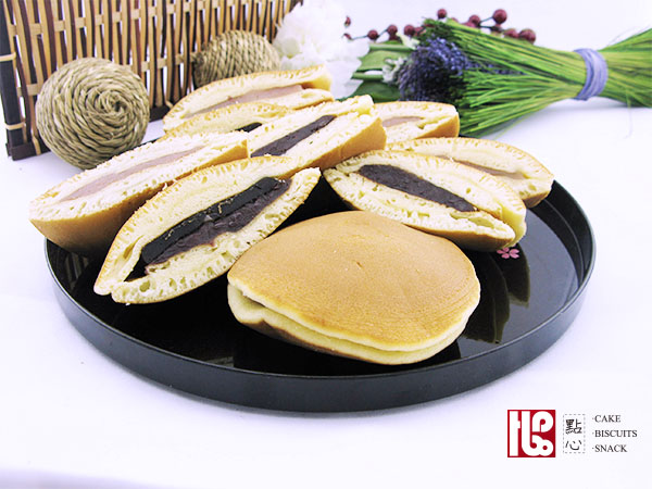 銅鑼燒日文是どら（銅鑼）焼(ドラヤキDorayaki)