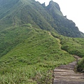 由枕木鋪成的步道