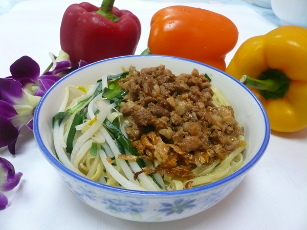 肉燥意麵1、湯圓、客家莊、鹹湯圓、客家湯圓、乾麵、魯肉飯、碗糕、客家美食、傳統小吃、冬至、元宵