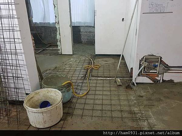 中永和不銹鋼工程阿忠手機0935572071(電動門、鐵窗、鐵門、鐵皮屋、玻璃門窗、扶梯、緊急維修) 中永和不銹鋼工程阿忠手機0935572071(電動門、鐵窗、鐵門、鐵皮屋、玻璃門窗、扶梯、緊急維修)