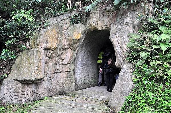 西湖渡假村靈山洞