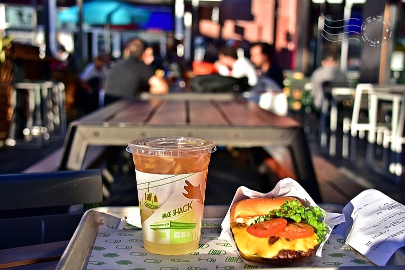 SHAKE SHACK Burger