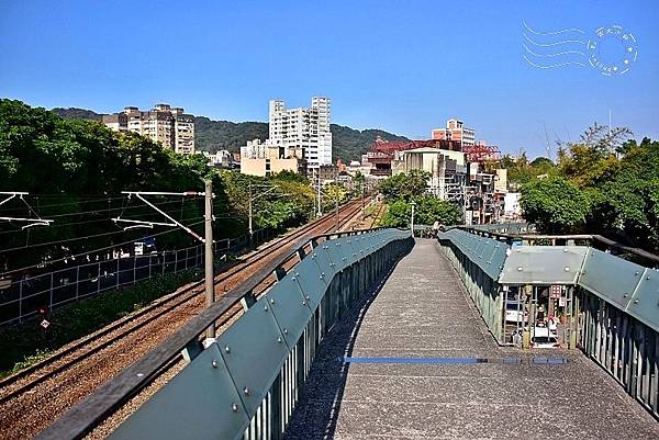 鶯歌老街天橋