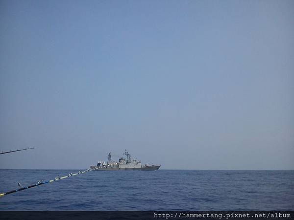 1319有軍艦護航釣魚真安心.jpg