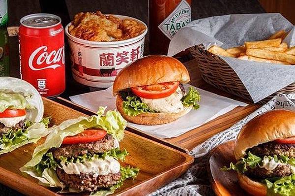 92795442_874486546351717_7616751369877192704_n