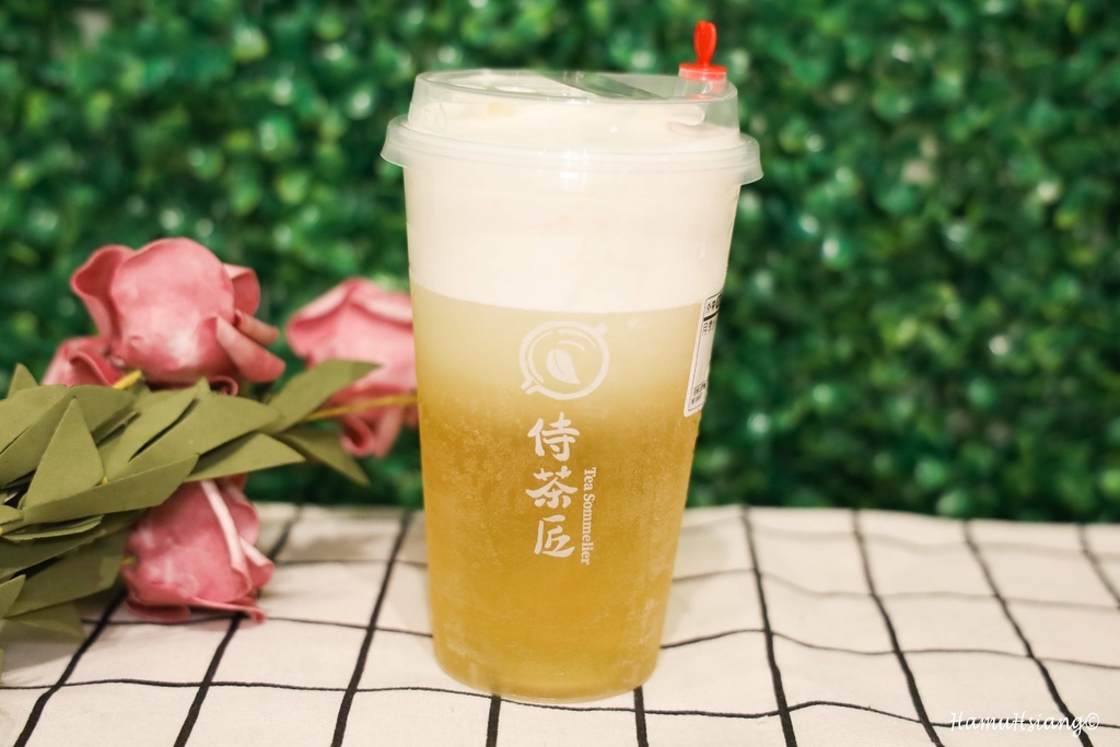 【食‧萬華】侍茶匠/期間限定！買豆乳奶蓋就送鬆軟瑪德蓮兩種口