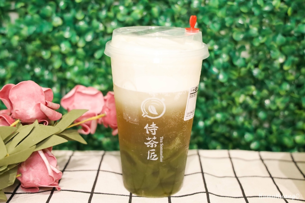 【食‧萬華】侍茶匠/期間限定！買豆乳奶蓋就送鬆軟瑪德蓮兩種口