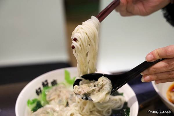 全台首創虎爪餛飩包法!老字號30年老店/七三黃金比例肉餡每日