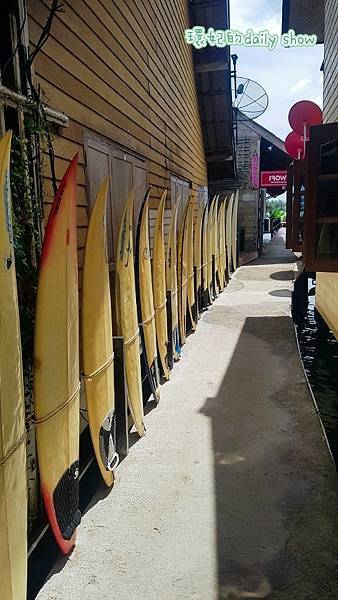 <泰國象島>在海上的餐桌用餐JERPORDEE Reside