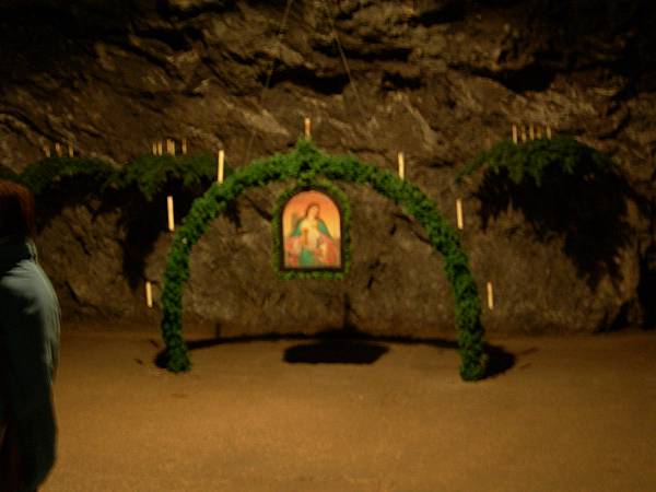 Seegrotte(地底湖)