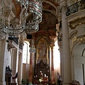 舊城廣場旁的St. Nicolas Church
