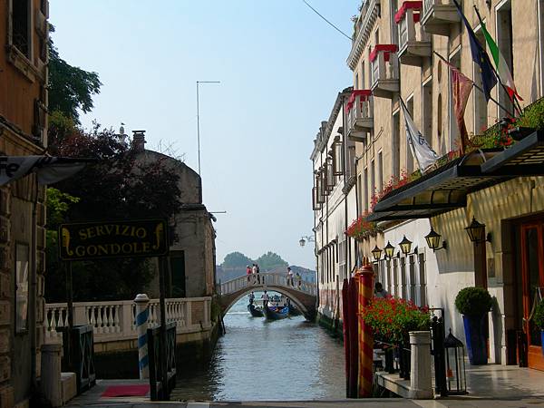 DSCN9065.JPG