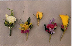 圖18：各種花材製作成男士胸花.jpg