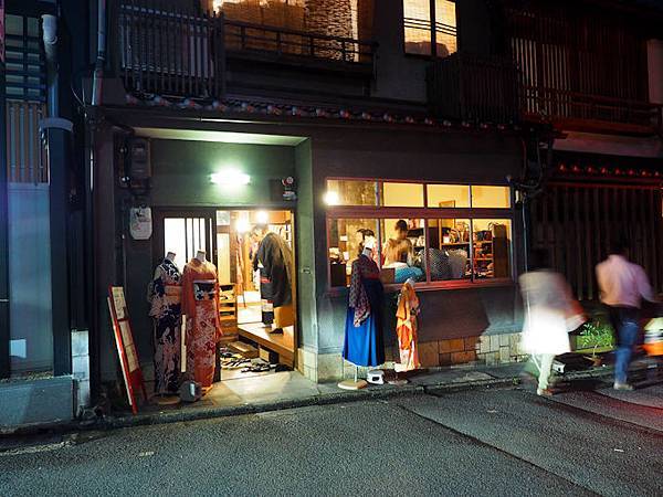 PB200600.jpg PB200600.jpg