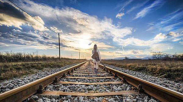 rail-2803725__340.jpg rail-2803725__340.jpg