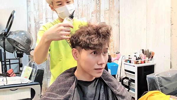 handkevinsome_馬克老師 V秀造型髮藝_染髮 (29) handkevinsome_馬克老師 V秀造型髮藝_染髮 (29)