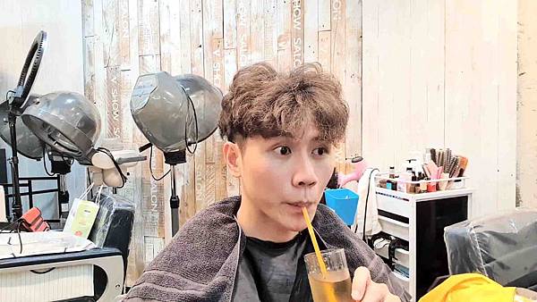 handkevinsome_馬克老師 V秀造型髮藝_染髮 (31) handkevinsome_馬克老師 V秀造型髮藝_染髮 (31)