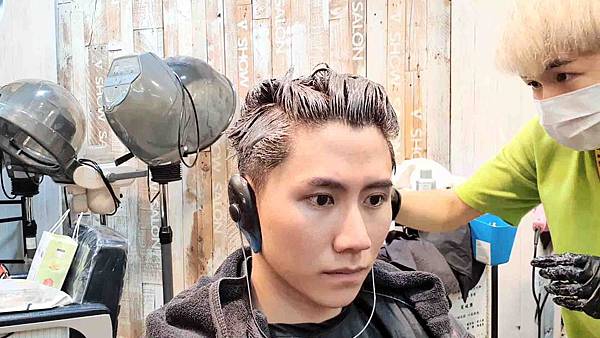 handkevinsome_馬克老師 V秀造型髮藝_染髮 (26) handkevinsome_馬克老師 V秀造型髮藝_染髮 (26)