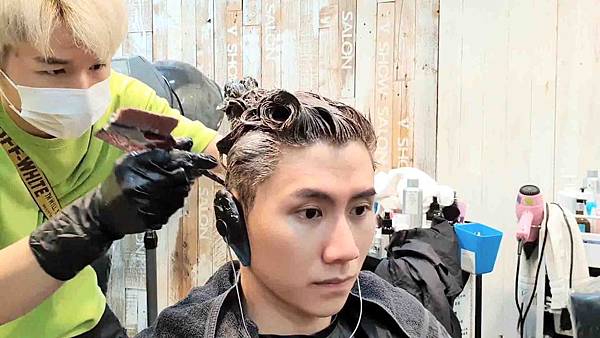 handkevinsome_馬克老師 V秀造型髮藝_染髮 (21) handkevinsome_馬克老師 V秀造型髮藝_染髮 (21)