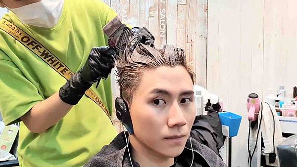 handkevinsome_馬克老師 V秀造型髮藝_染髮 (22) handkevinsome_馬克老師 V秀造型髮藝_染髮 (22)