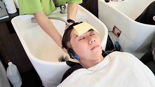 handkevinsome_馬克老師 V秀造型髮藝_染髮 (20) handkevinsome_馬克老師 V秀造型髮藝_染髮 (20)