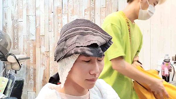 handkevinsome_馬克老師 V秀造型髮藝_染髮 (14) handkevinsome_馬克老師 V秀造型髮藝_染髮 (14)