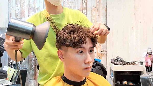 handkevinsome_馬克老師 V秀造型髮藝_染髮 (5) handkevinsome_馬克老師 V秀造型髮藝_染髮 (5)