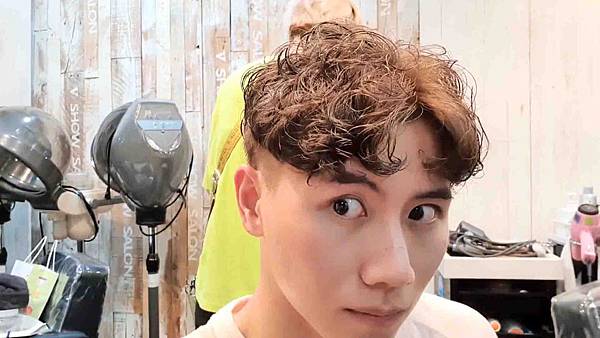 handkevinsome_馬克老師 V秀造型髮藝_染髮 (2) handkevinsome_馬克老師 V秀造型髮藝_染髮 (2)