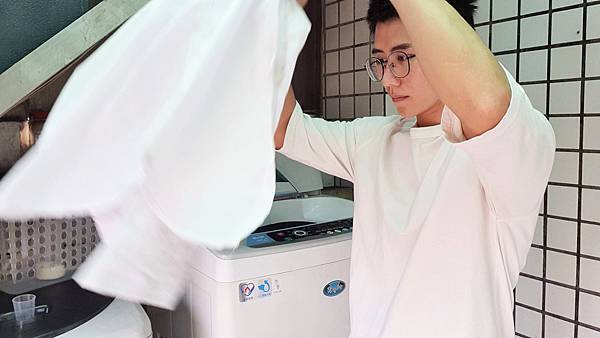 handkevinsome_韓國原裝進口洗衣精 (18) handkevinsome_韓國原裝進口洗衣精 (18)