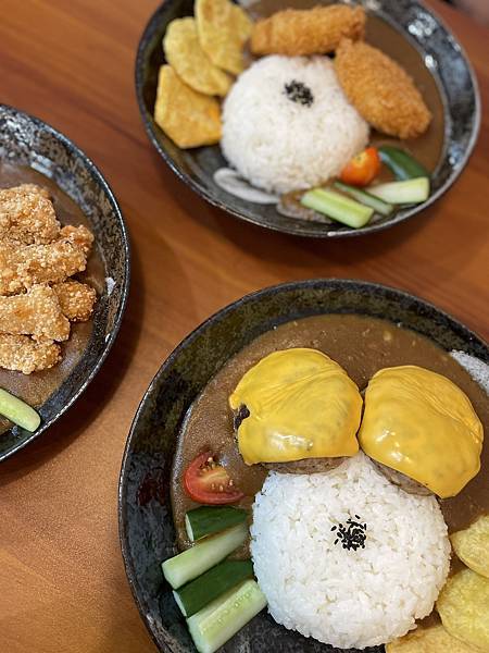 【新竹咖哩】2025最新平價咖哩飯『安咖哩』推薦,起司漢堡排 【新竹咖哩】2025最新平價咖哩飯『安咖哩』推薦,起司漢堡排