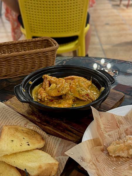 【廣東中山美食 X 四喜】一口一隻的手打蝦餅&HOT到離譜好 【廣東中山美食 X 四喜】一口一隻的手打蝦餅&HOT到離譜好