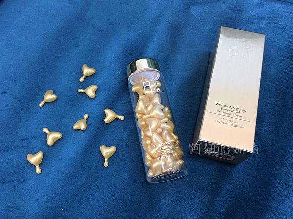 BC百匡,靚顏抗皺淡紋賦活油(百匡賦活膠囊),百匡賦活膠囊,
白龍膽花精萃可亮白撫平細紋與修護受傷肌膚,並高度保濕鎖水,延緩肌膚老化,一顆多種用途,強效版晚安面膜
,百匡賦活膠囊,百匡膠囊
