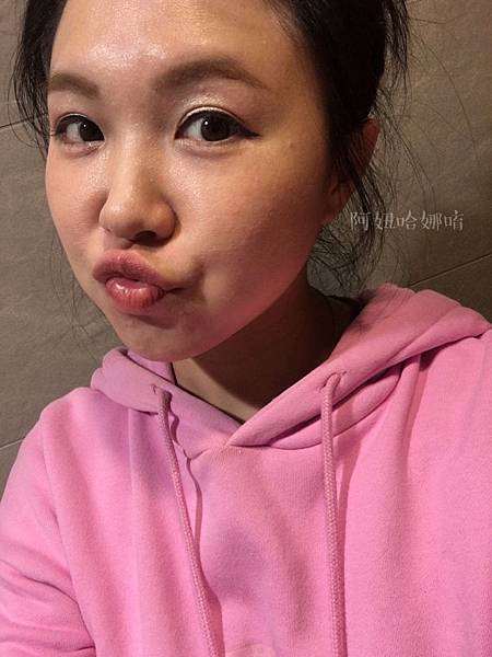 BC百匡,靚顏抗皺淡紋賦活油(百匡賦活膠囊),百匡賦活膠囊,
白龍膽花精萃可亮白撫平細紋與修護受傷肌膚,並高度保濕鎖水,延緩肌膚老化,一顆多種用途,強效版晚安面膜
,百匡賦活膠囊,百匡膠囊
