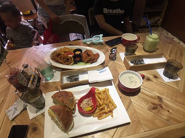 IMG_3200.JPG IMG_3200.JPG