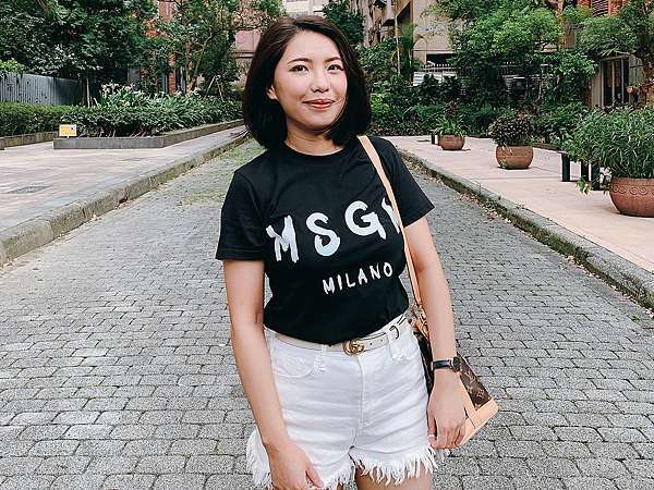 Outfit】MSGM Logo T-shirt + LV NOE BB + Sam edelman Gigi Sandals