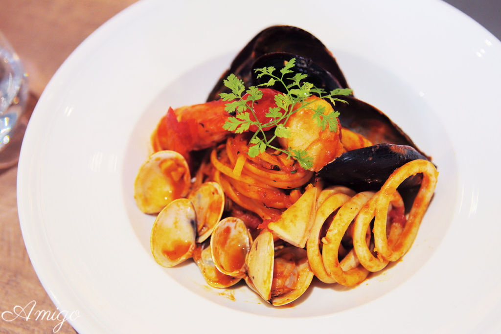 麗寶outlet T.R Kitchen Bistro